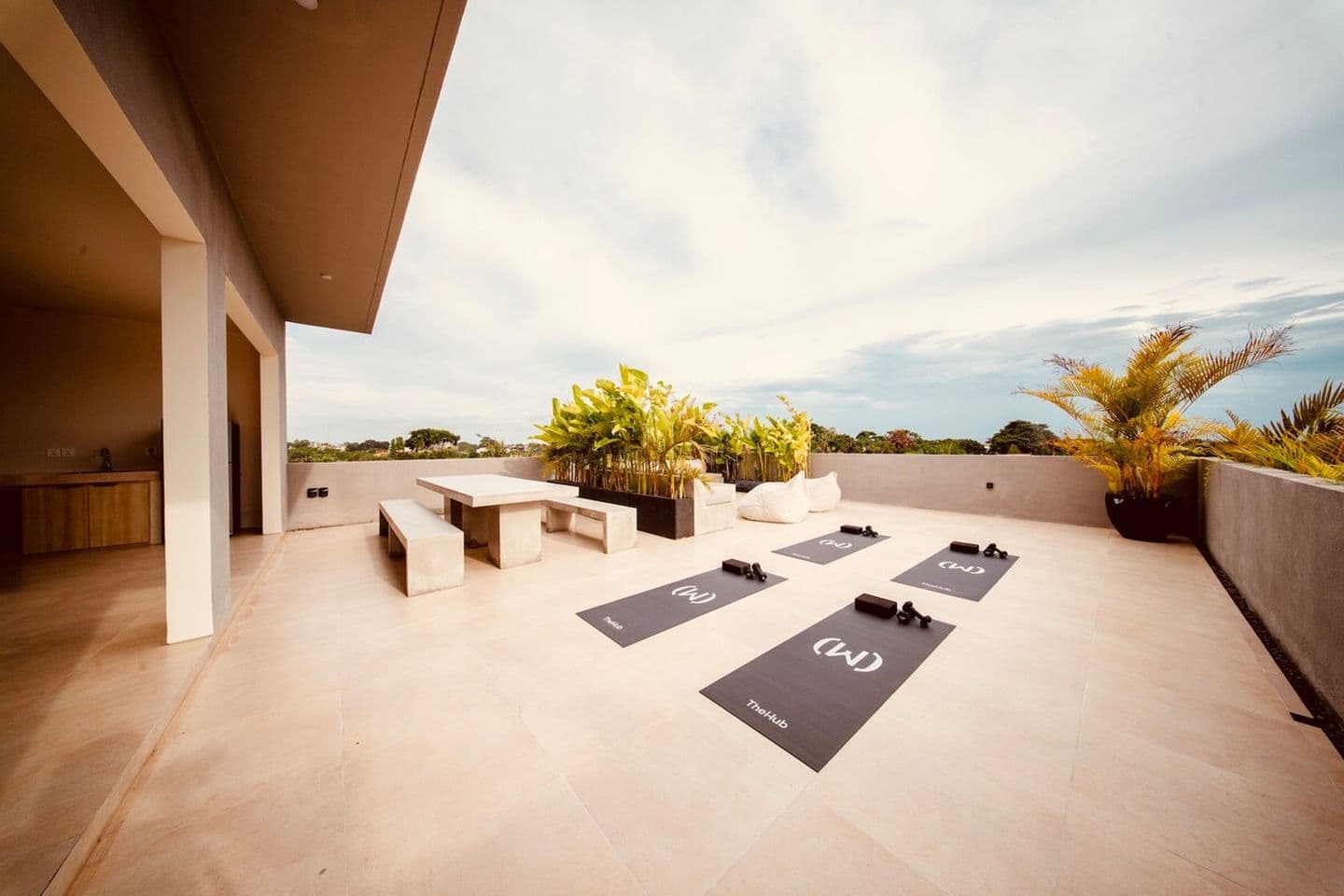 Studio 1 — Co-working, Pool & Rooftop — photo 3